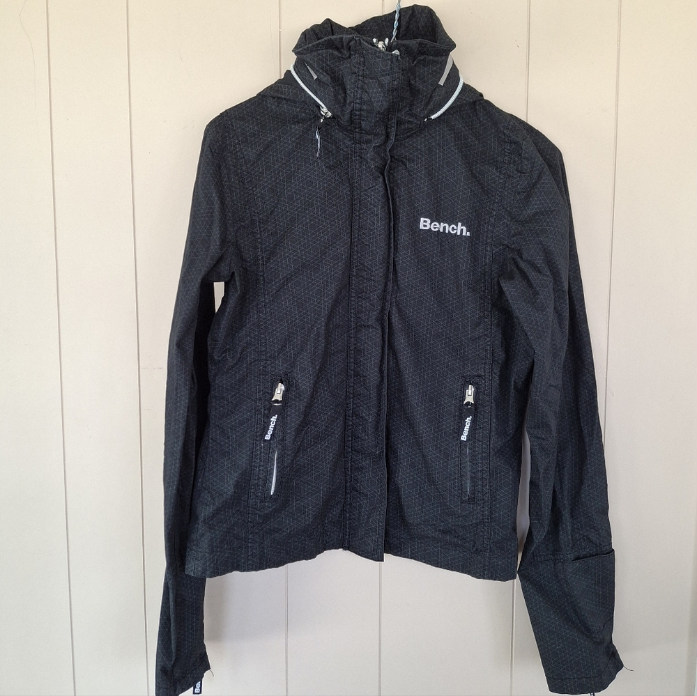 Bench Hidden Hood Windbreaker Black Lightweight Jacket Size Small
